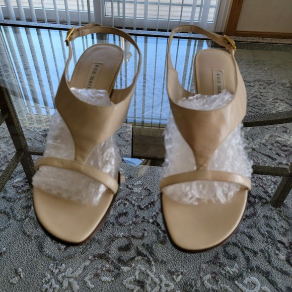 Ann Marino Ivory Sling Back Block Heel Women's Shoe Size 8 M - Picture 5 of 8